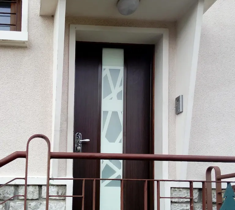 vue d'une porte d'entrée