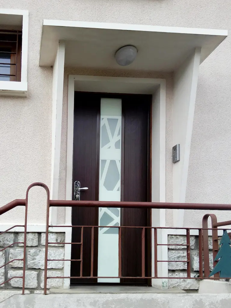 porte blindée picard diamant luminance decor mikado 2 jpg768 vue d'une porte d'entrée